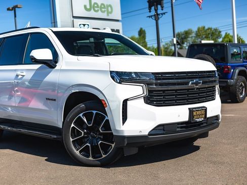 Used 2022 Chevrolet Tahoe RST w/ Luxury Package AWD/4WD image 3