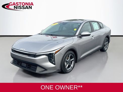 Used 2025 Kia K4 FWD image 3