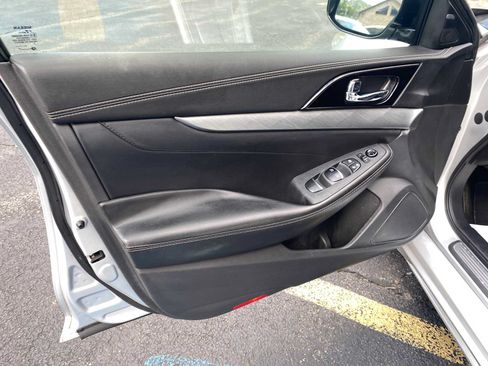 Used 2016 Nissan Maxima 3.5 SL FWD image 32
