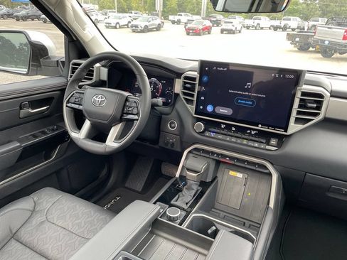 Used 2024 Toyota Tundra Limited w/ Power Package AWD/4WD image 34