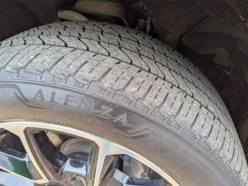 Used 2022 Chevrolet Tahoe RST w/ Luxury Package image 10