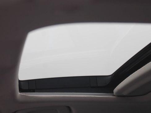 Used 2024 Honda Accord Touring image 8