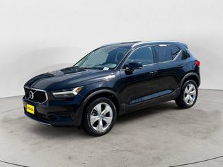Used 2022 Volvo XC40 T5 Momentum AWD/4WD video 1