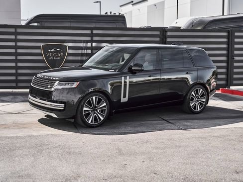 Used 2024 Land Rover Range Rover Long Wheelbase SE image 5
