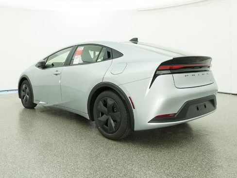 New 2026 Toyota Prius LE image 21