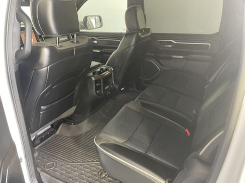 Certified 2025 RAM 1500 Laramie w/ Sport Appearance Package AWD/4WD image 9