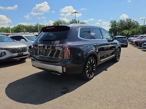 Certified 2025 Kia Telluride SX w/ SX Captain's Chair Package FWD image 8