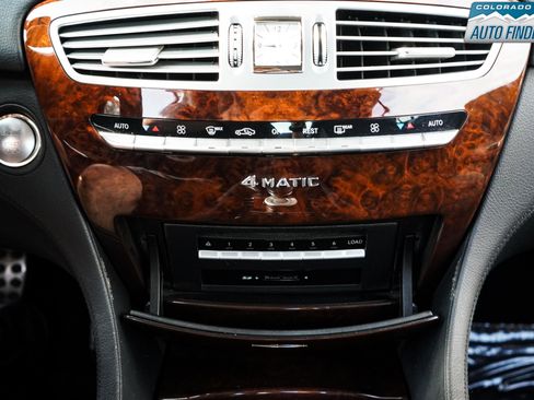 Used 2012 Mercedes-Benz CL 550 4MATIC image 17