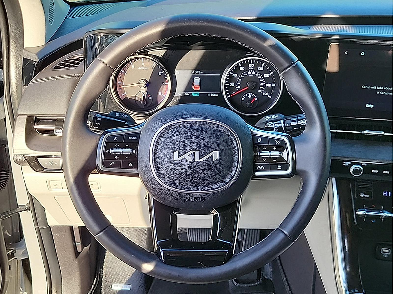 Used 2024 Kia Carnival EX FWD image 16