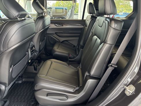 New 2025 Jeep Grand Cherokee L Limited w/ Black Appearance Package image 12