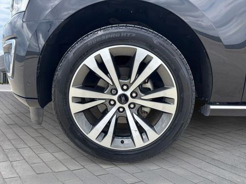 Used 2021 Ford Expedition Platinum image 9