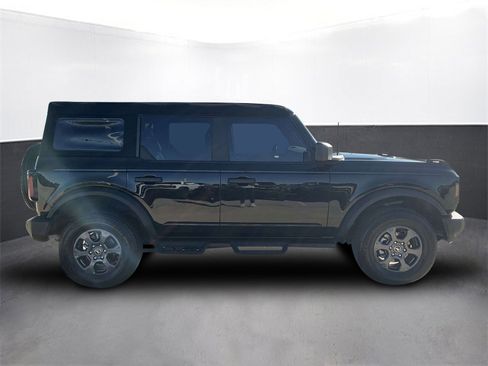 Used 2023 Ford Bronco Big Bend image 7