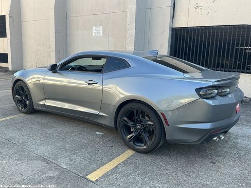 Used 2021 Chevrolet Camaro LT RWD image 5