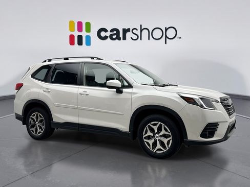 Used 2023 Subaru Forester Premium AWD/4WD image 7