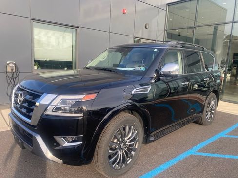 Used 2023 Nissan Armada Platinum w/ Captain's Chairs Package AWD/4WD image 7