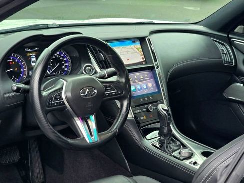 Used 2017 INFINITI Q60 3.0t w/ Premium Plus Package 3.0T image 11