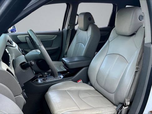 Used 2016 Chevrolet Traverse LT AWD/4WD image 17