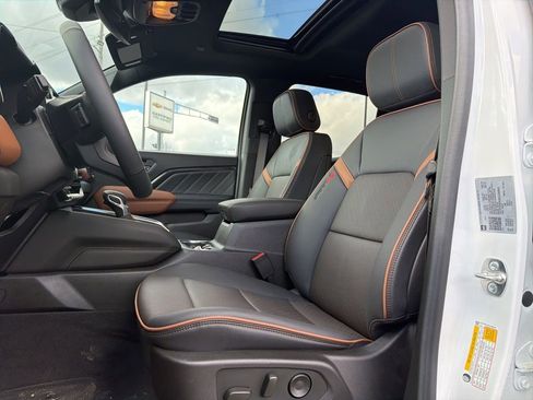 Used 2025 GMC Canyon AT4 w/ Technology Plus Package image 5