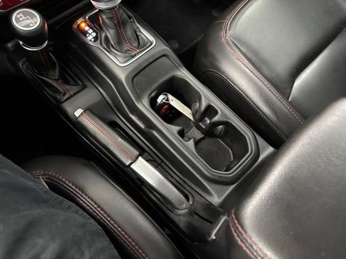 Used 2020 Jeep Gladiator Rubicon w/ Uconnect 4C Nav & Sound Group AWD/4WD image 38