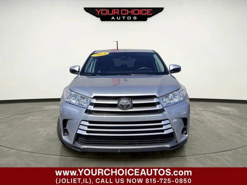 Used 2019 Toyota Highlander LE AWD/4WD image 10