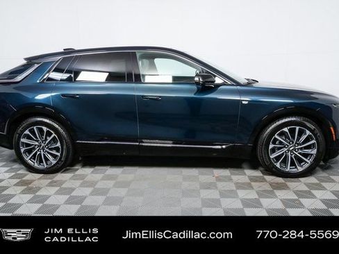 Certified 2024 Cadillac Lyriq Sport image 2