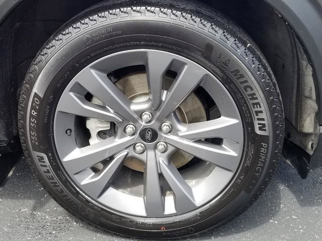 Used 2021 Ford Explorer XLT w/ Equipment Group 202A AWD/4WD image 28