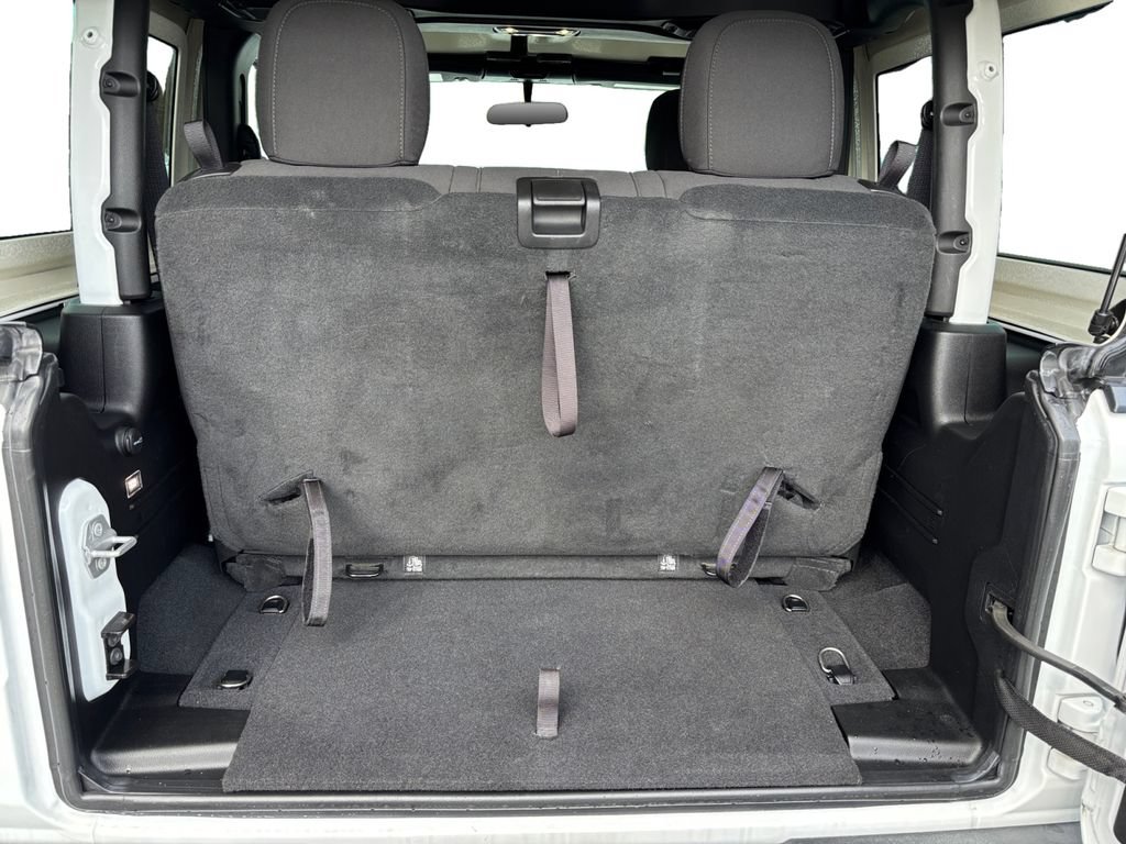 Used 2022 Jeep Wrangler Sport AWD/4WD image 14