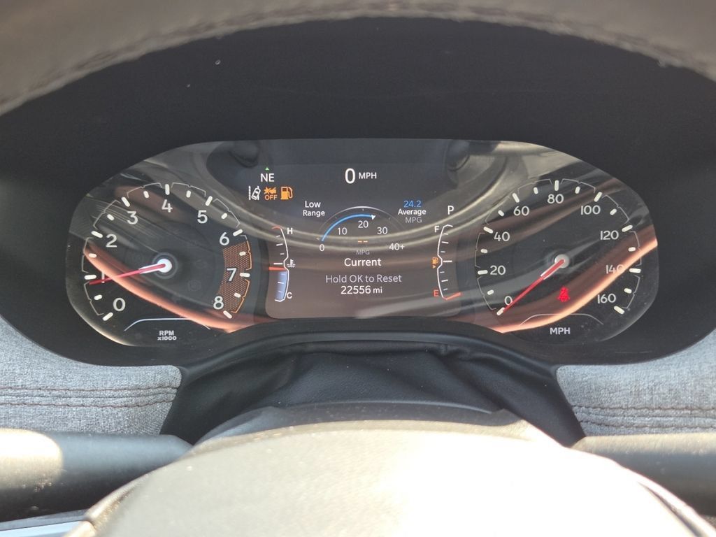 Used 2023 Jeep Compass Latitude AWD/4WD image 32