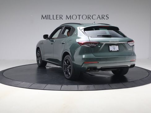Used 2022 Maserati Levante GT AWD/4WD image 5