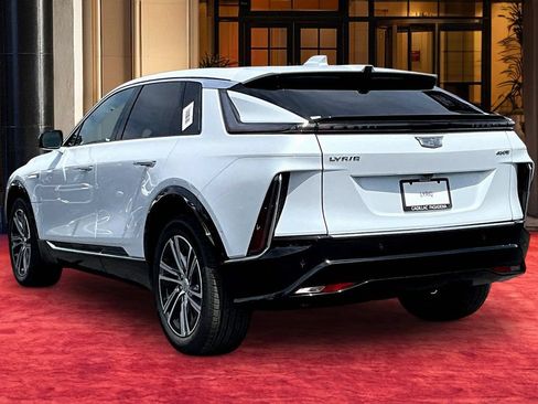 New 2026 Cadillac Lyriq Luxury w/ LPO, Floor Liner Package RWD image 4