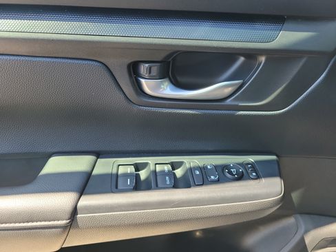 Used 2025 Honda CR-V EX image 14