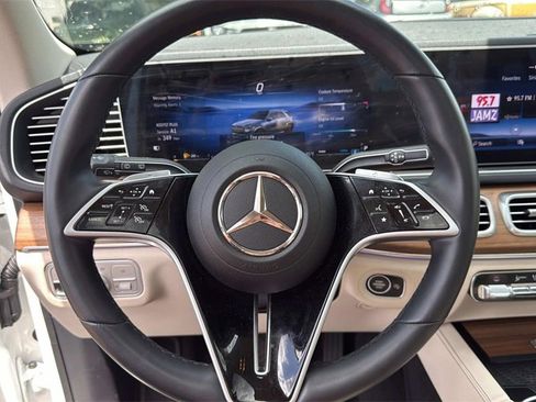 Used 2024 Mercedes-Benz GLE 450 4MATIC image 16
