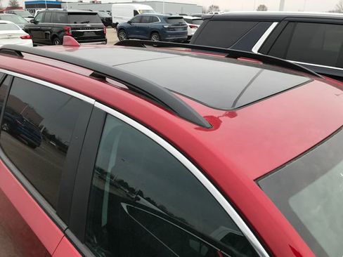 Used 2023 GMC Terrain SLE w/ Driver Convenience Package image 11