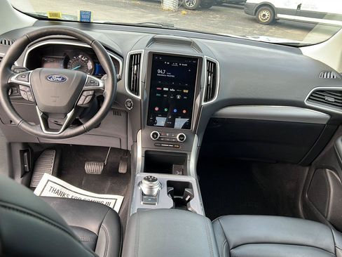 Used 2021 Ford Edge SEL w/ Convenience Package AWD/4WD image 16
