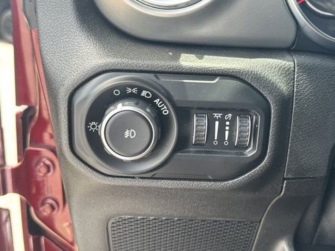 Used 2021 Jeep Wrangler Unlimited Rubicon AWD/4WD image 27