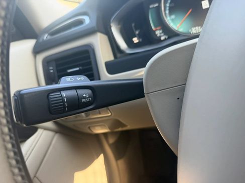 Used 2015 Volvo XC70 T6 Platinum AWD/4WD image 16