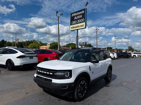 Used 2024 Ford Bronco Sport Outer Banks w/ Tech Package AWD/4WD image 1