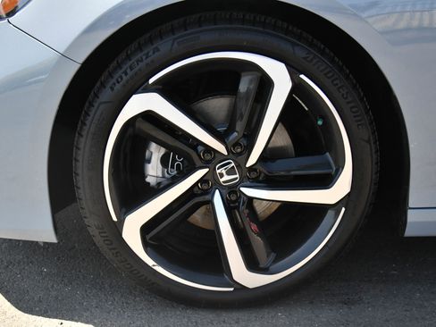 Used 2021 Honda Accord Sport image 12