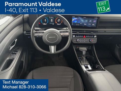 Certified 2025 Hyundai Santa Cruz SE image 13