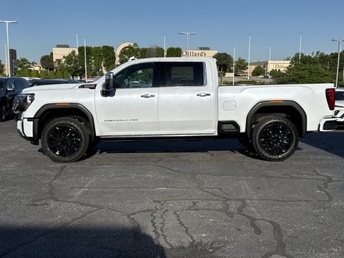 New 2026 GMC Sierra 2500 Denali w/ Denali Reserve Package AWD/4WD image 11