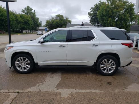 Used 2018 Chevrolet Traverse High Country image 2
