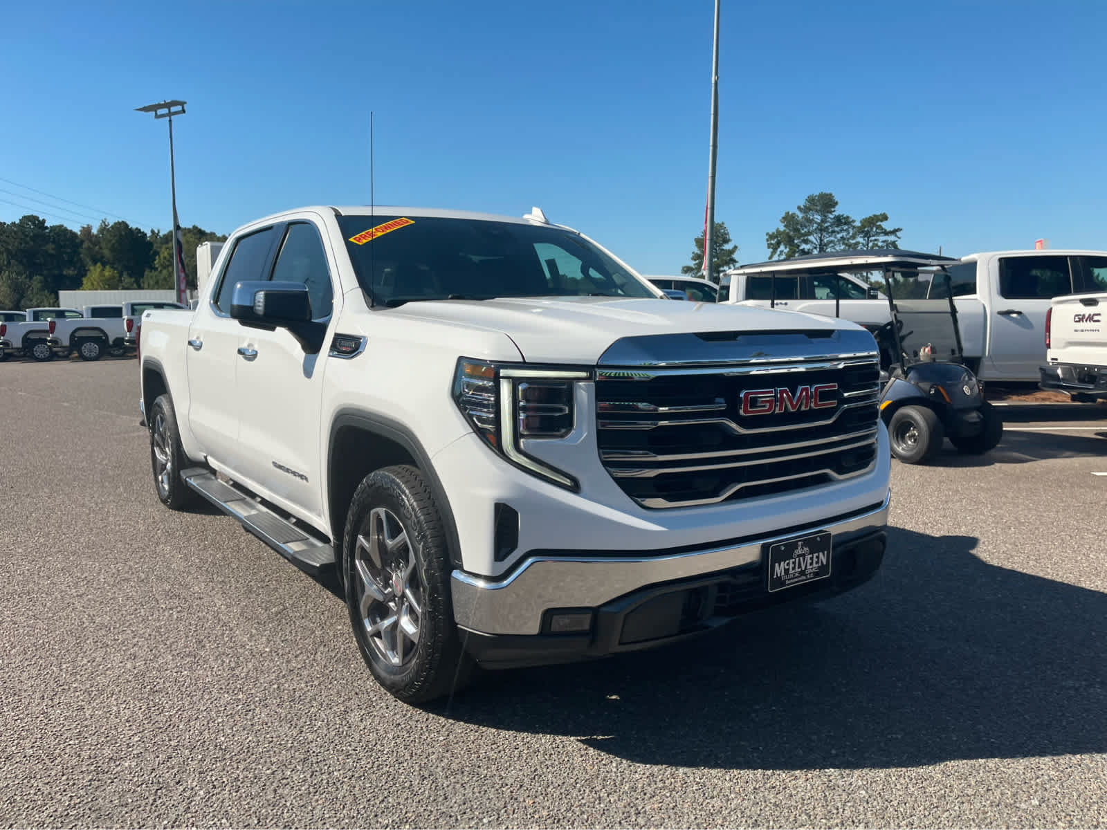 Used 2024 GMC Sierra 1500 SLT w/ SLT Premium Package AWD/4WD image 3