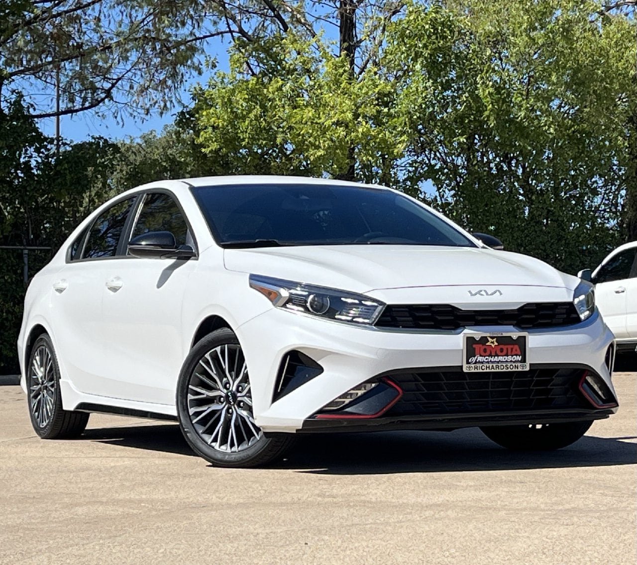 Used 2023 Kia Forte GT-Line FWD image 2