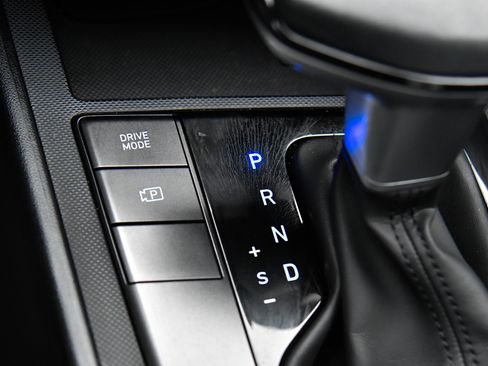 Used 2025 Hyundai Elantra Sport image 24