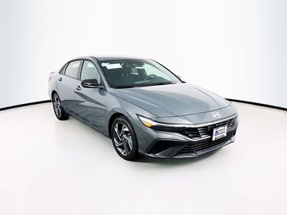 New 2025 Hyundai Elantra SEL w/ Cargo Package