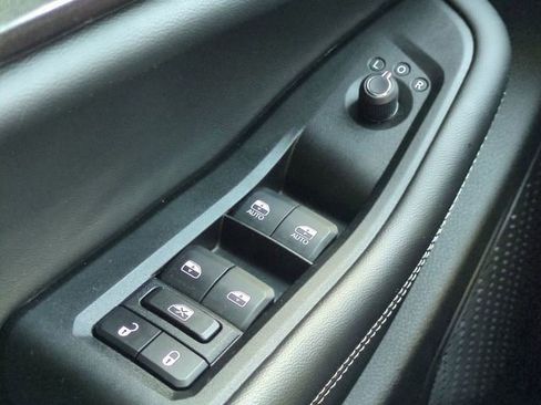 Used 2023 Jeep Grand Cherokee Altitude AWD/4WD image 24