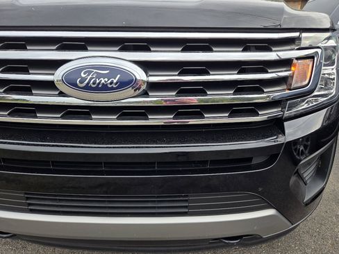 Used 2018 Ford Expedition Max XLT image 37