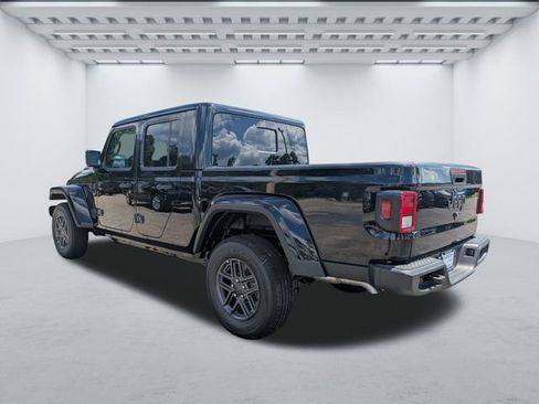 New 2025 Jeep Gladiator Sport AWD/4WD image 6