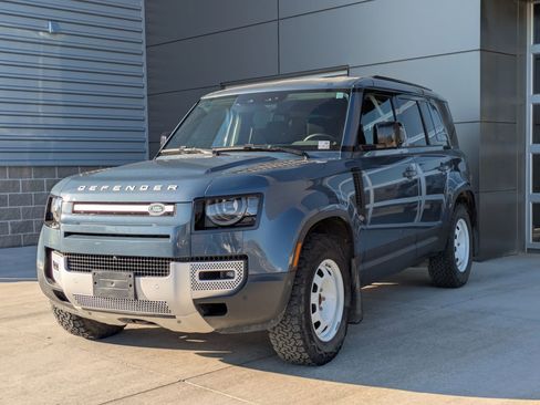 Used 2022 Land Rover Defender 110 image 1