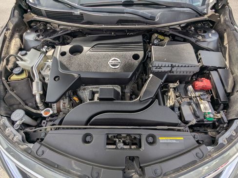 Used 2014 Nissan Altima 2.5 S FWD image 33